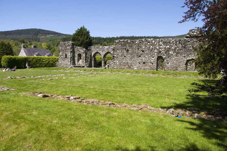 Cymmer_Abbey_17_2013