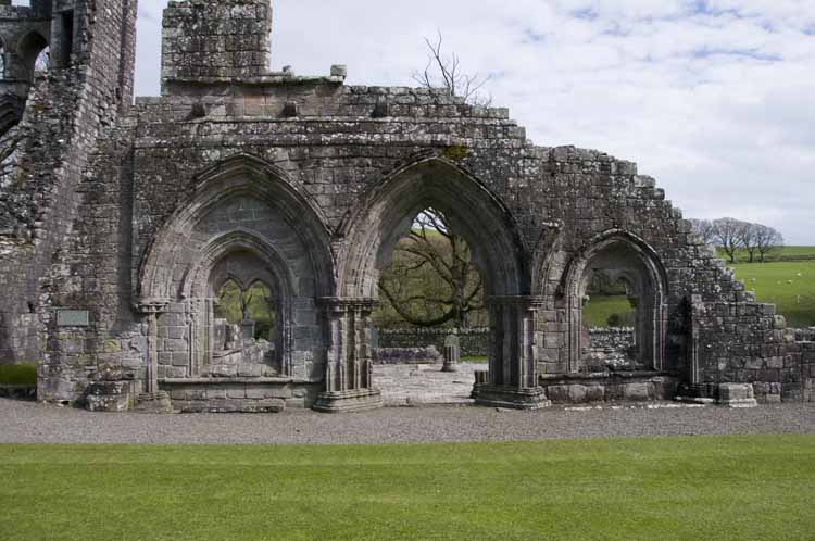 Dundrennan_Abbey_40_2013