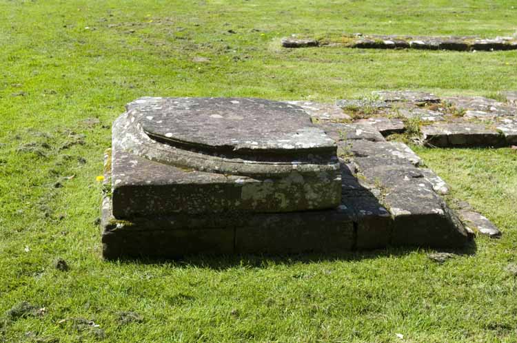 Furness_Abbey_109_2013