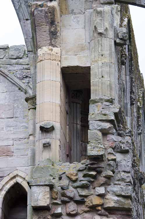 Melrose_Abbey_171_2013