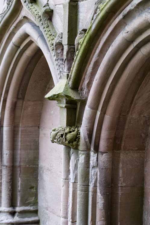 Melrose_Abbey_186_2013