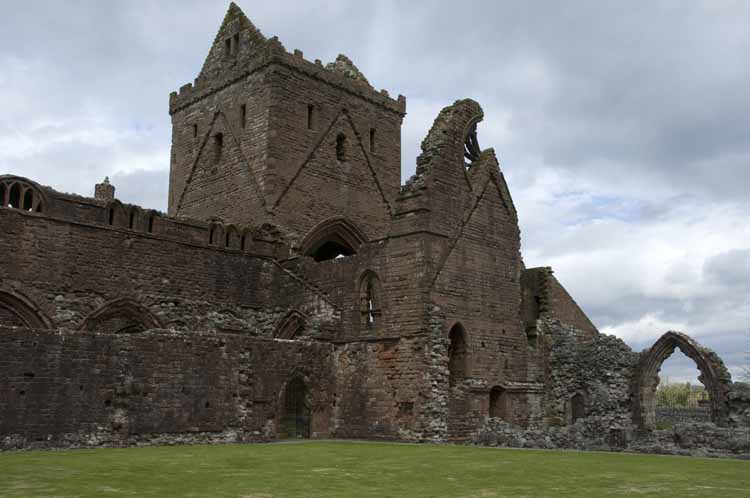 Sweetheart_Abbey_05_2013