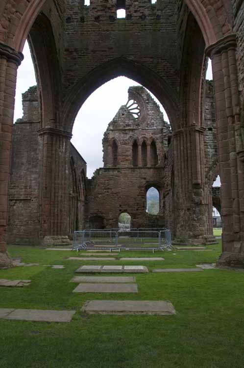 Sweetheart_Abbey_18_2013