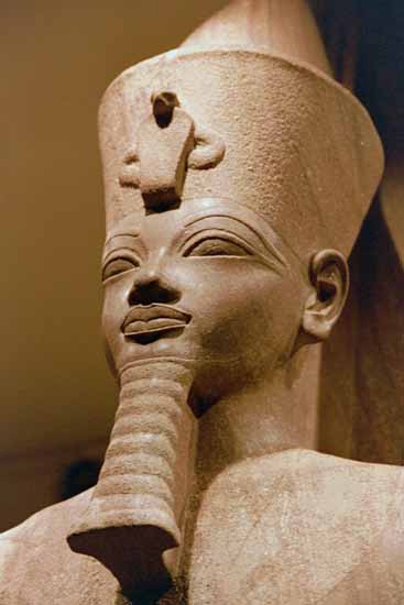 amenhotep III statue 6